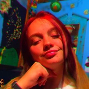 Meet your Posher, Abbi